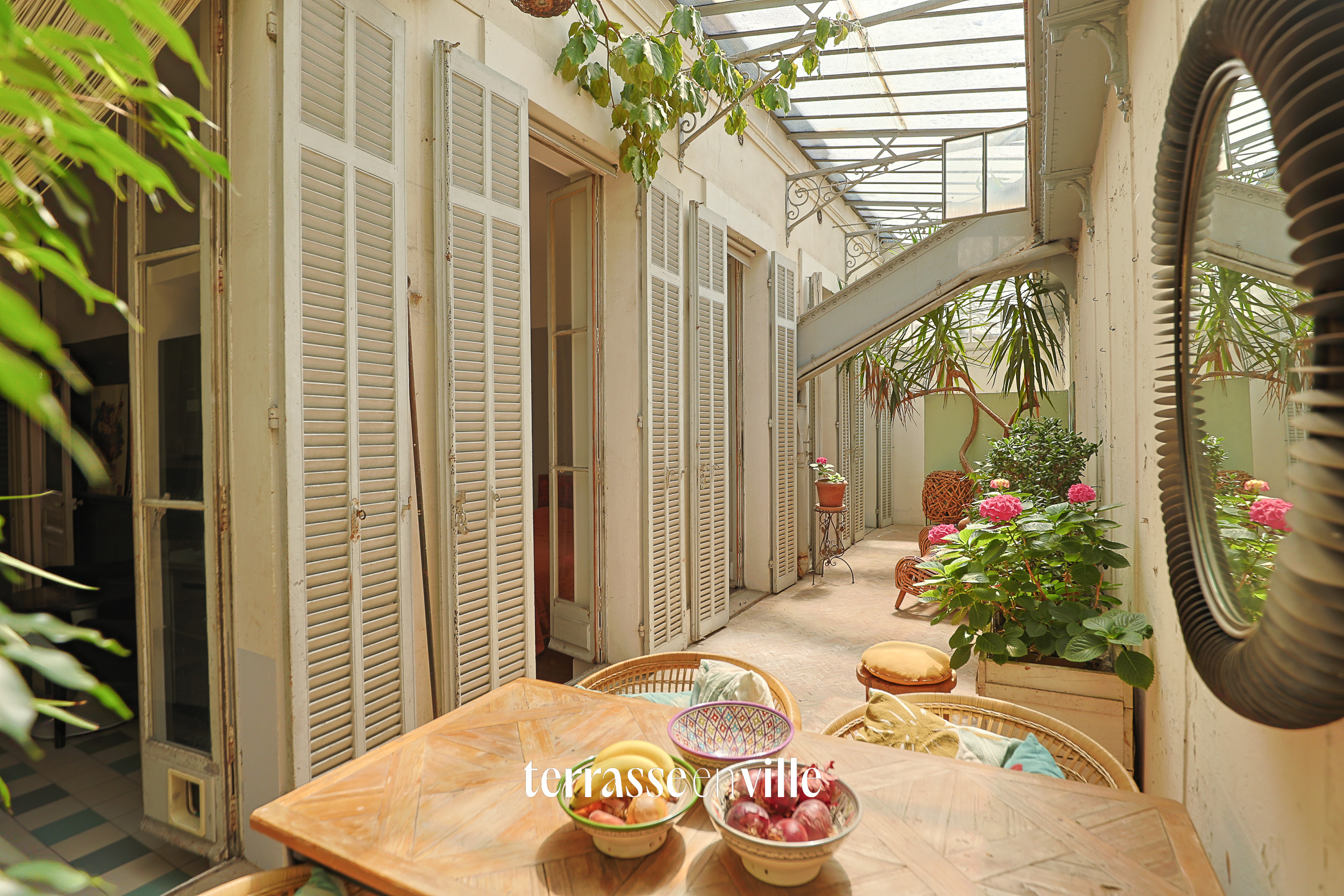 T4 lumineux avec terrasse – Marseille 13001, cachet de l'ancien, photo 1 sur 13