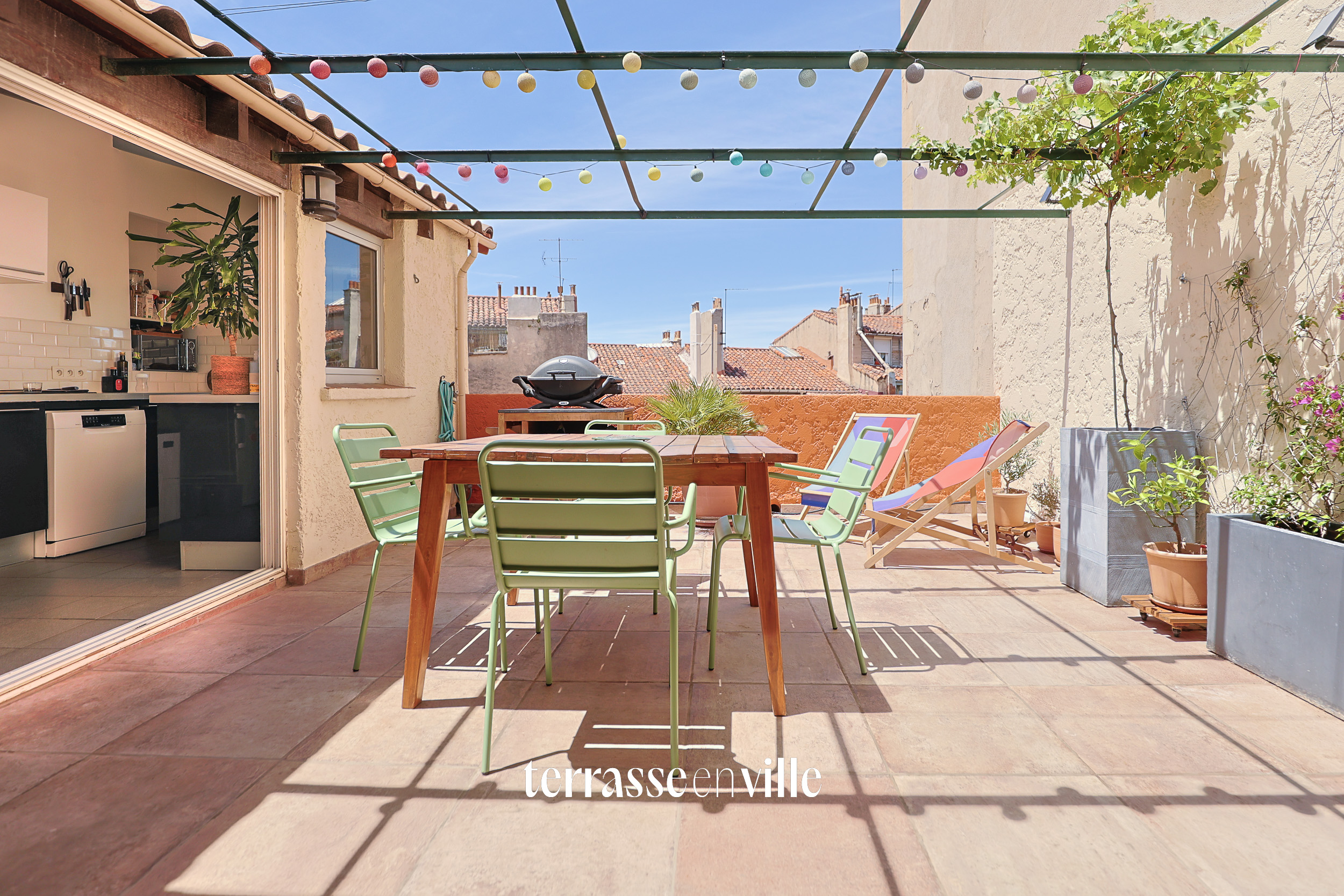 Marseille 13001 – Grand T5 113 m² avec terrasse, charme de l'ancien, photo 1 sur 27